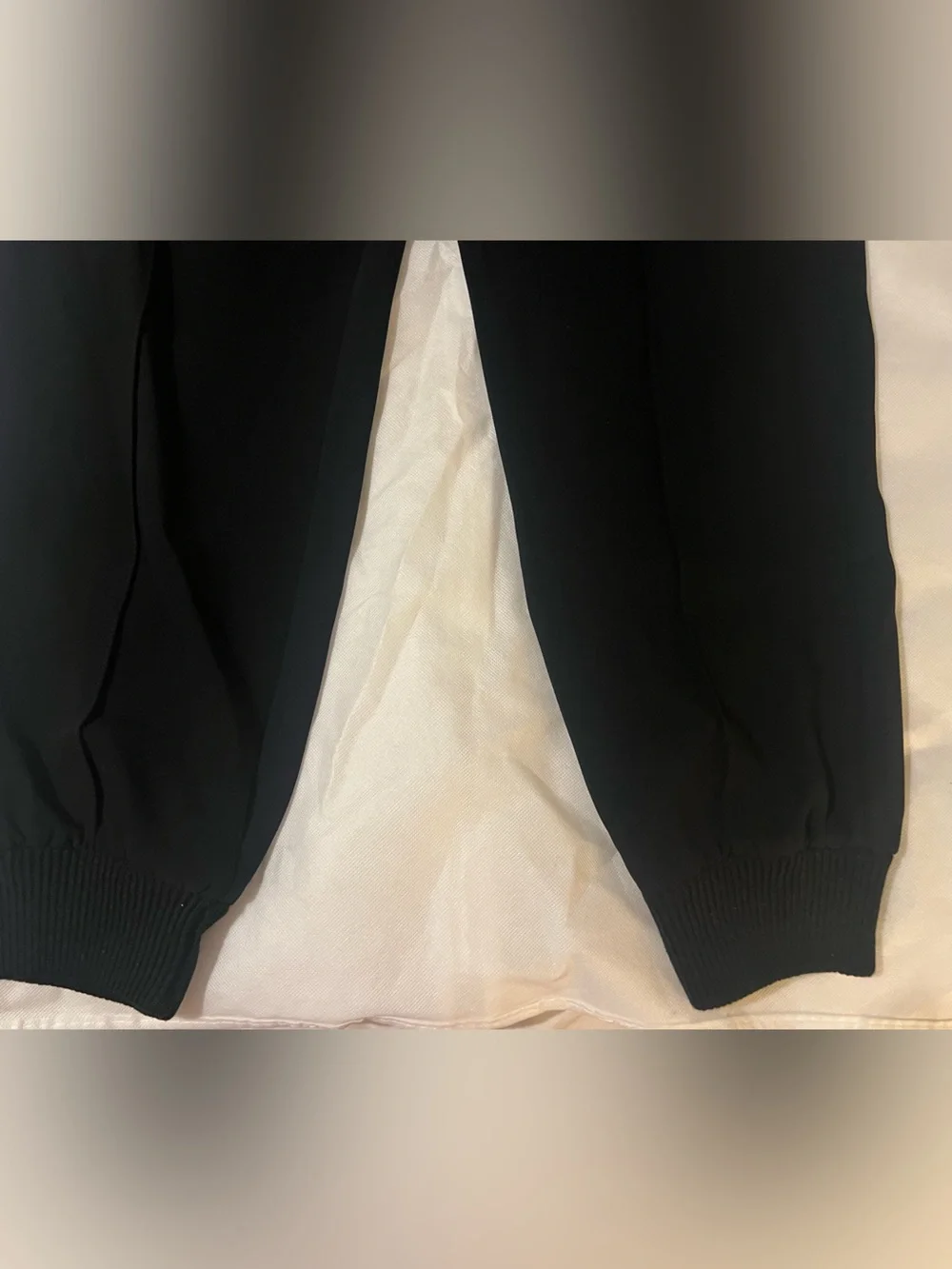 Cinq à Sept jogger Black Crepe Pants M High Rise ribbed Cuff Tapered pull on